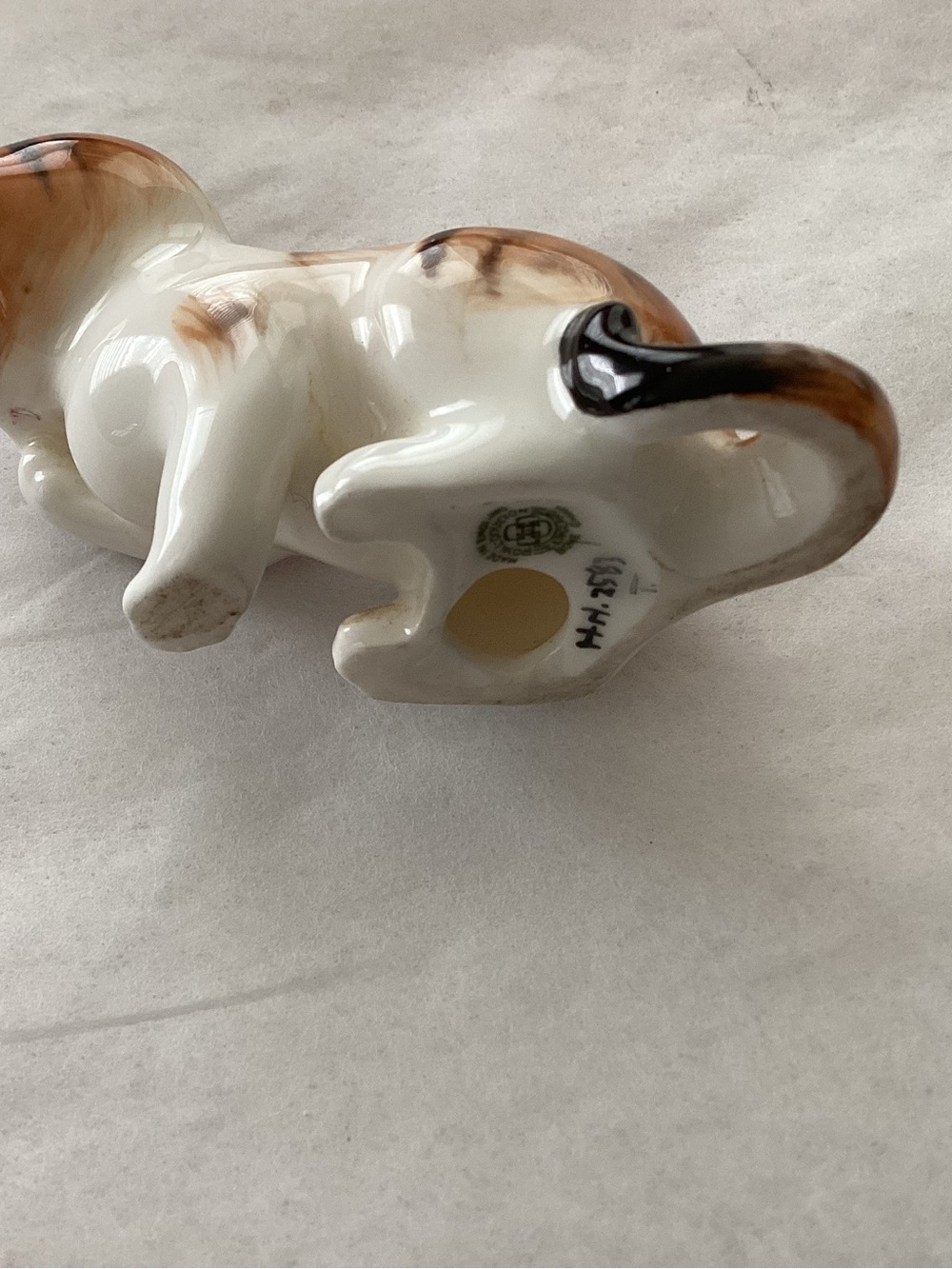 Vtg. Royal Doulton Fine Bone China “Character Kitten” figurine HN2583 - Picture 6 of 6